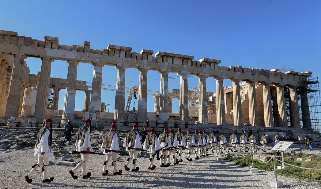 τσολιάδες, Ακρόπολη