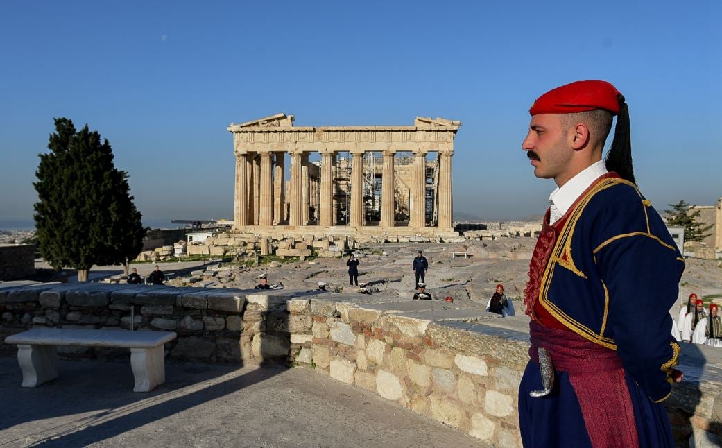 τσολιάς, Ακρόπολη