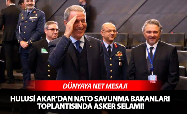 milli_savunma_bakani_hulusi_akar_dan_asker_selami_h83222_3f7da.jpg
