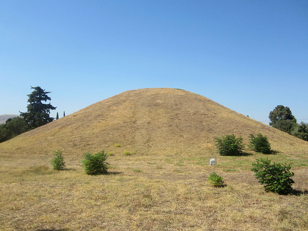 marathon_tomb_of_the_athenians_2.jpg