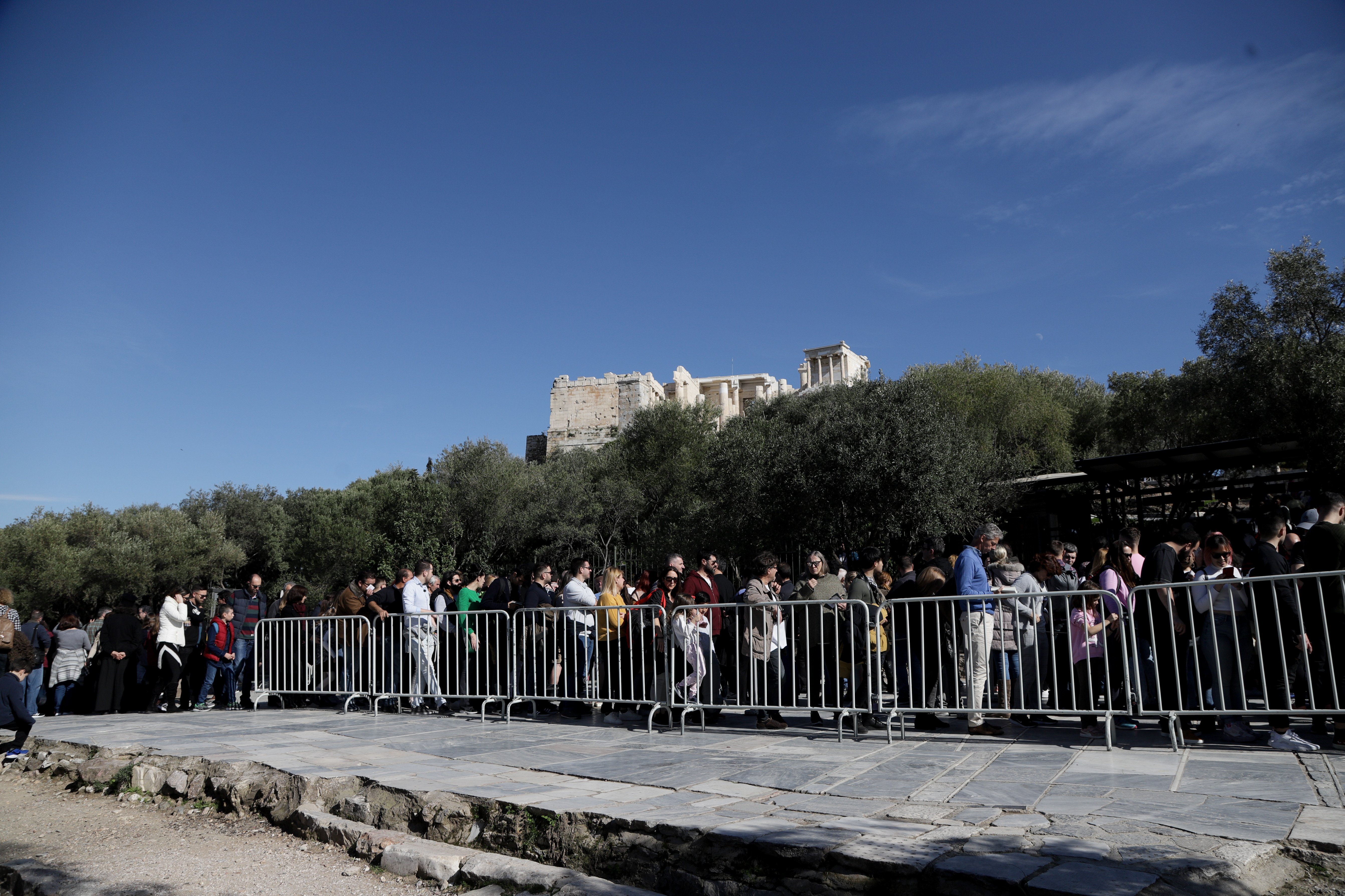 Ακρόπολη, τουρίστες