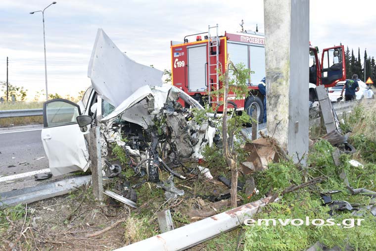 Σοκαρίστικές φωτογραφίες στην Ημαθία απο τροχαίο δυστύχημα