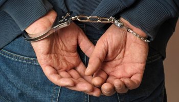 χειροπέδες