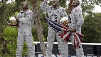 Σε δημοπρασία αντικείμενα του Apollo 11