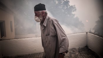 Φωτιά στην Εύβοια, εκκένωση στο χωριό Κοντοδεσπότι (eurokinissi)