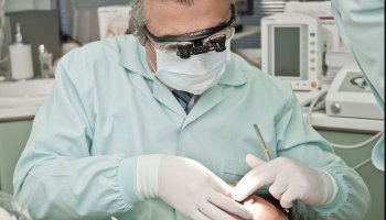 οδοντίατρος