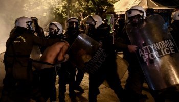 Προσαγωγή της ΕΛΑΣ στα Εξάρχεια