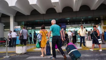 Τουρίστες στην Κρήτη