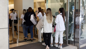 Ανοιχτά καταστήματα