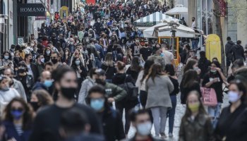 Συνωστισμός στην Ερμού