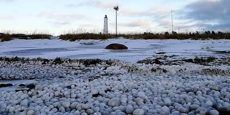 finland-ice-balls.jpg.png