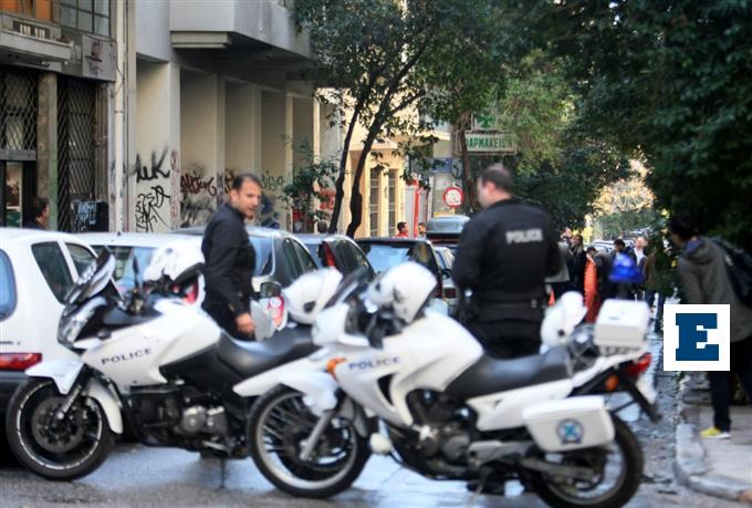 Κολωνός: Καθηγήτρια σκοτώθηκε πέφτοντας από ταράτσα - «Ήταν όλοι εναντίον της» λέει ο σύζυγός της | Έθνος 