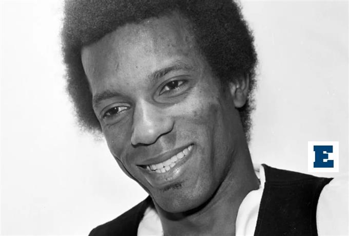 Tony Wilson: Πέθανε σε ηλικία 89 ετών ο δημιουργός των «You Sexy Thing» και «Emma» | Έθνος 