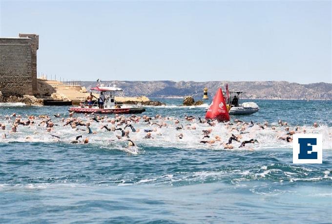 Τρόμος και στη Μασσαλία από επίθεση μεδουσών σε εκατοντάδες κολυμβητές