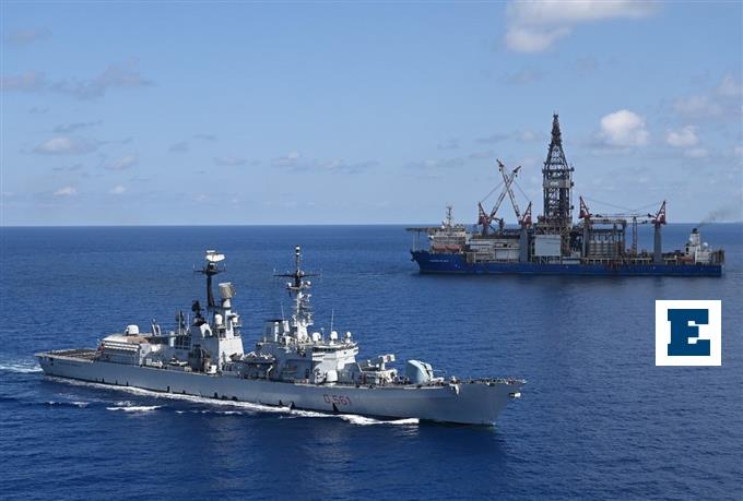 Κοίτασμα φυσικού αερίου στην Κύπρο: Η Ιταλία έστειλε πολεμικό πλοίο δίπλα στο γεωτρύπανο της ΕΝΙ