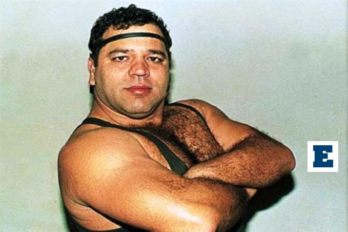 Απόστολος Σουγκλάκος: Πέθανε ο γιος του ηθοποιού από κορονοϊό | Έθνος 